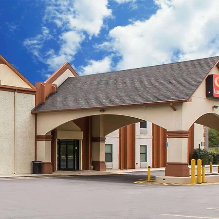 Econo Lodge At Six Flags Остел Екстериор снимка